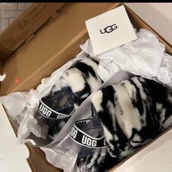 UGG Slides 