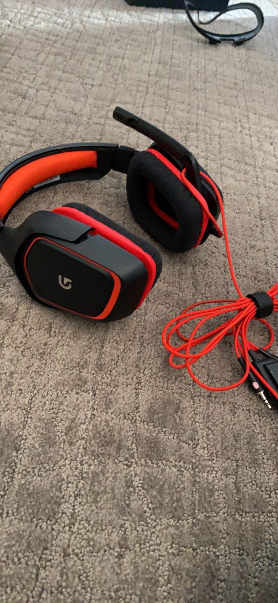 Logitech G320 gaming headset