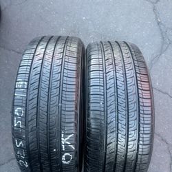 Tengo un par de llantas en muy buenas condiciones, marca GOOD YEAR 225/50R18 instaladas y balanceadas por el mismo precio$160
