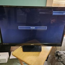 SANYO 32" 720P  LED TV