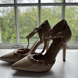 Women’s Rockstud heels 