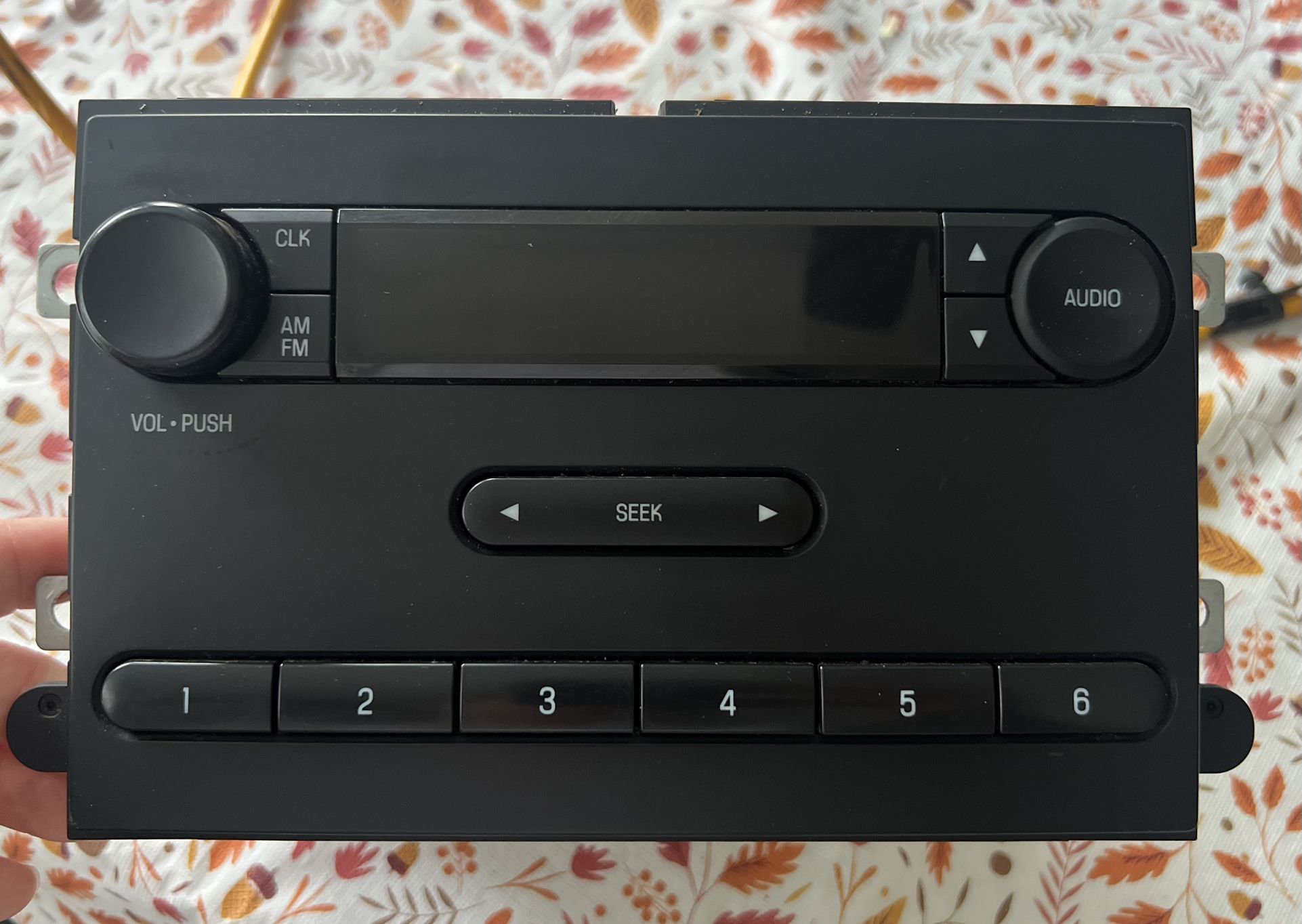 Ford OEM AM/FM radio - BC3T-18K810-BA,