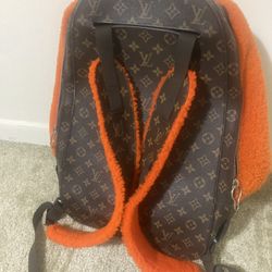 Lv Backpack Rare/authentic 