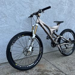 Great Mountain Bike for sale - Specialized Enduro Y-frame