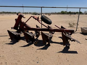 Case 4 bottom plow