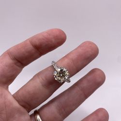 Round Diamond Engagement Ring (4.01 C.t) Cert!