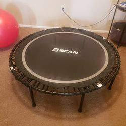 Rebounder Trampoline