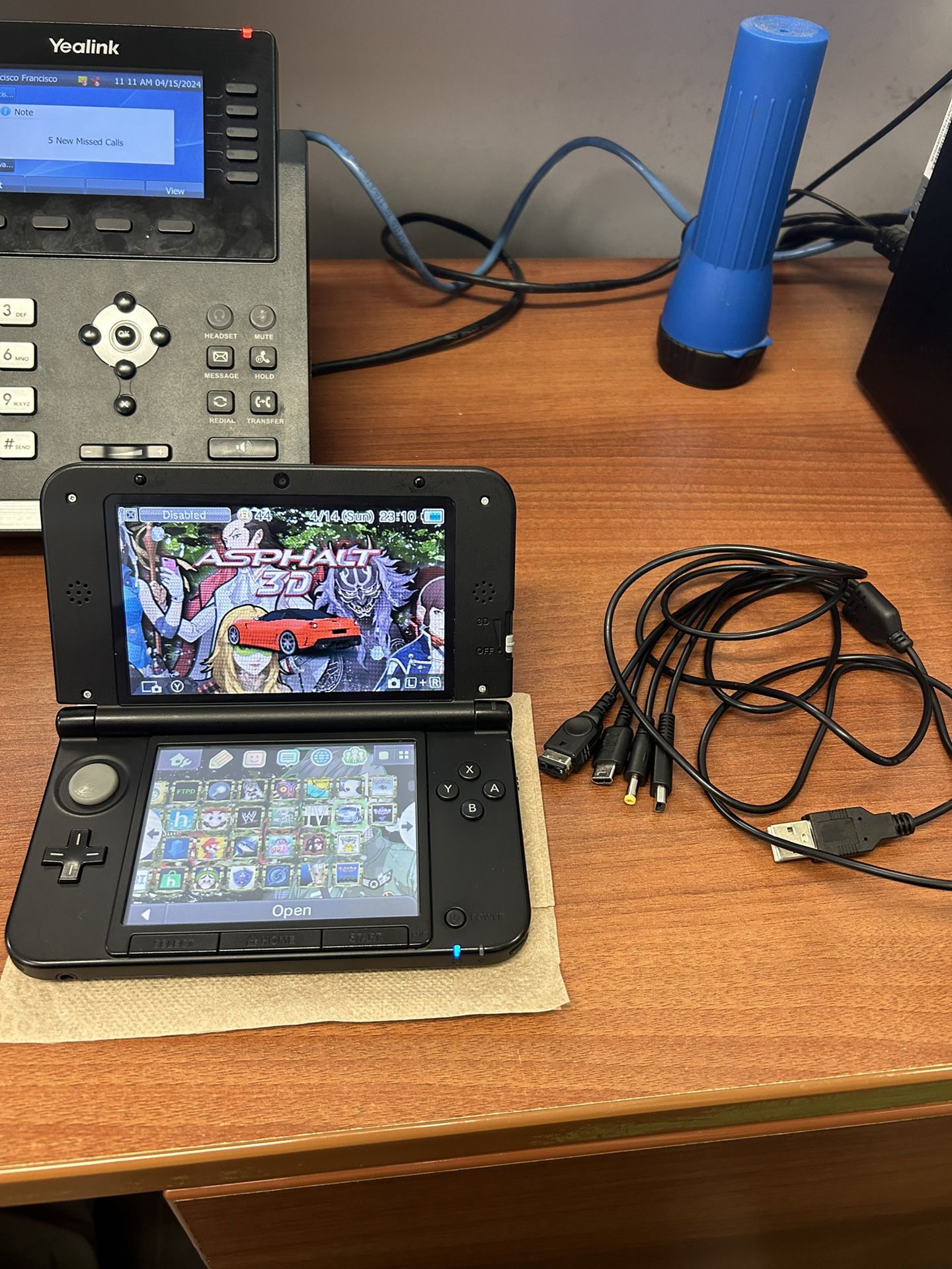 Modded black Nintendo 3DS XL