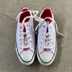Converse size 7 women’s