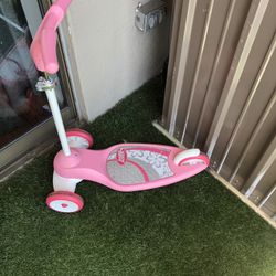 Radio Flyer Pink Toddler Scooter 