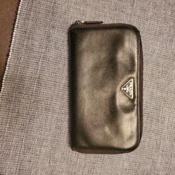 PRADA Women's Leather Wallet
