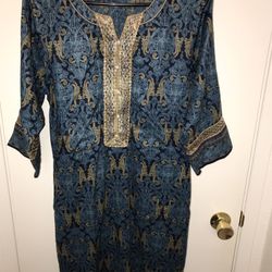 Beautiful 3PC Pakistani Style Suit Available For Sale