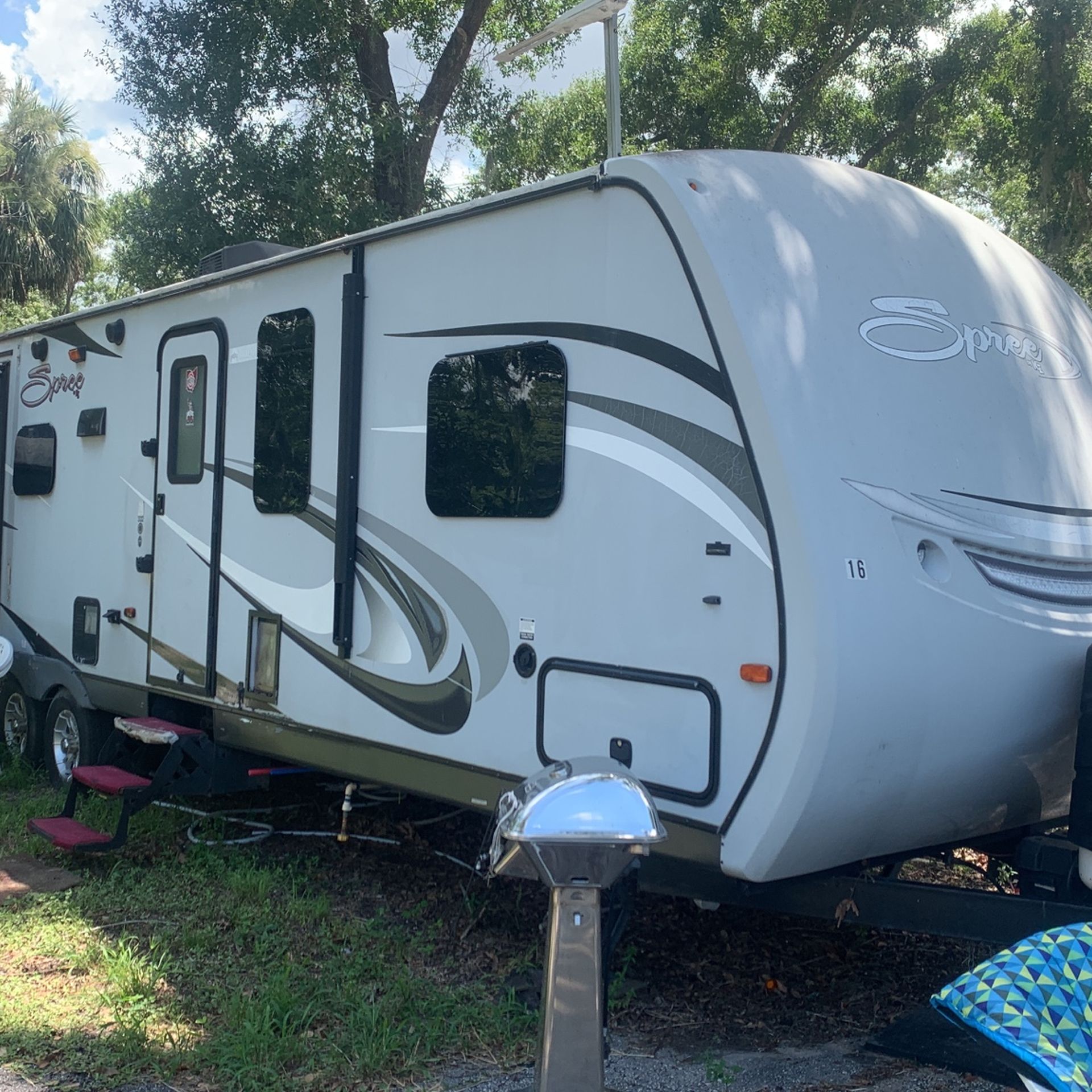 Boat/RV/Camper Storage Near I75 at Ruskin