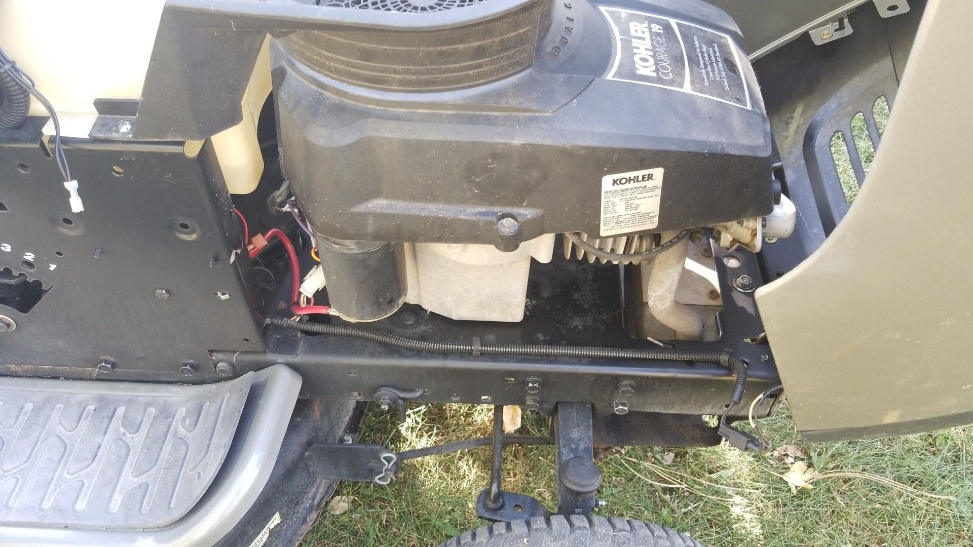 Ryobi rt190 42" riding mower for Sale in Lochbuie, CO OfferUp