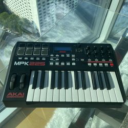 Akai Professional MPK225 25-key Keyboard Controller
