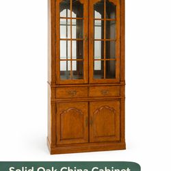 Solid Oak China Cabinet / Hutch – Great Condition