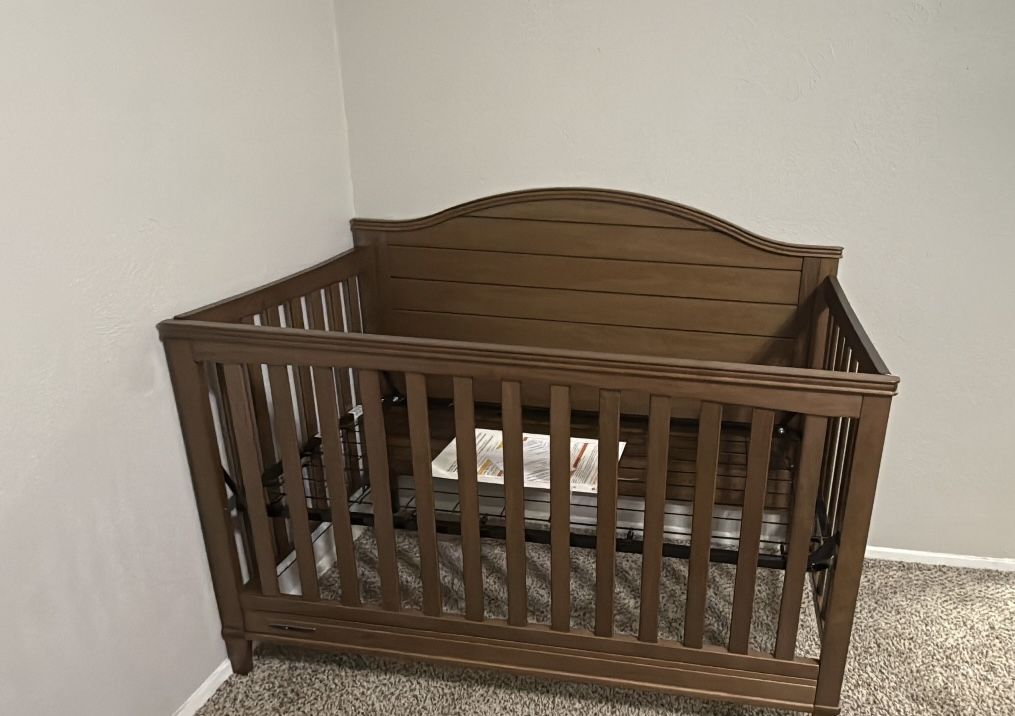 Delta Crib