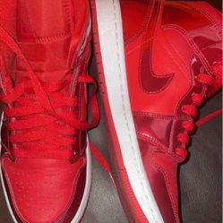 Red Jordan Nikes 