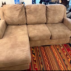 🚚 Free Delivery- Ashley Furniture Sectional Sofa Reversible Left Or Right Facing Chaise