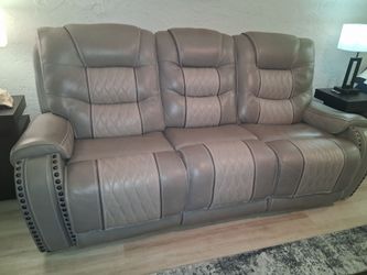 Eric Church Highway To Home Headliner Gray Leather Dual Power Reclining Sofa