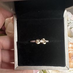 10k Yellow Gold Bow Ring 