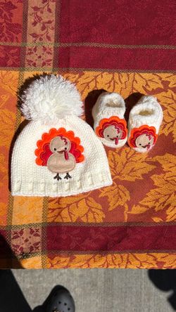 Baby Thanksgiving Turkey Hat and Booties Set