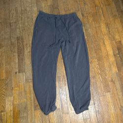 Gray women’s sweatpants size M