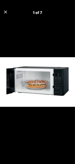 NIB Large Countertop Microwave