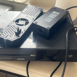 Xbox one  And Cooling Fan  Good Condition 