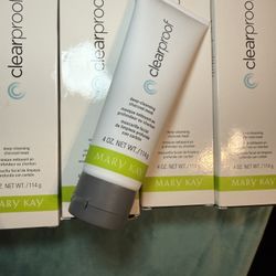 Mascarilla De Carbón  15 Cada Una