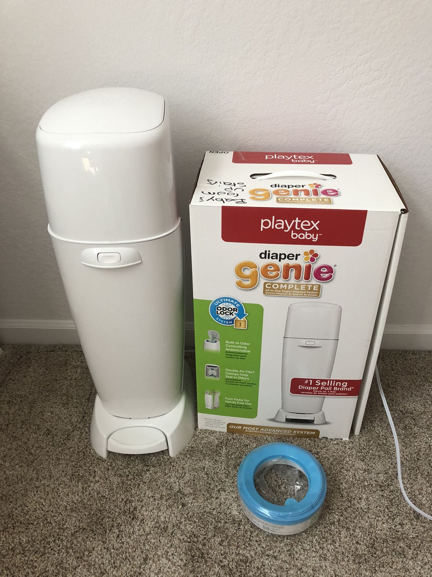 Genie Diaper Pail  + 1 Refill