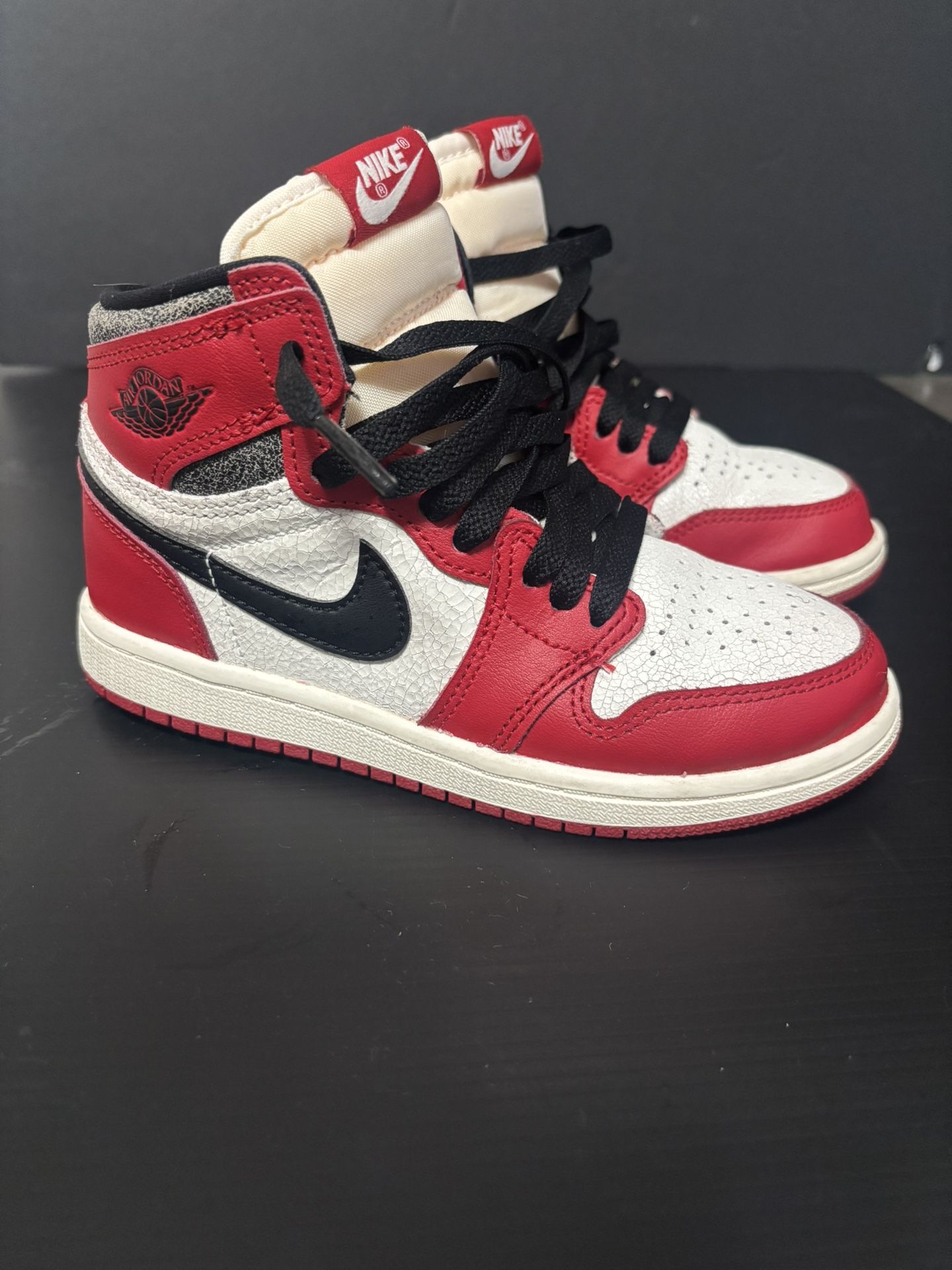 Size 13C Air Jordan 1 Retro High OG 'Chicago Lost & Found'