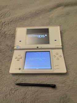 Nintendo DSi white