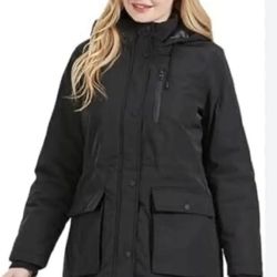 New Woman’s Winter Jacket. She See 6 & 8 Available 