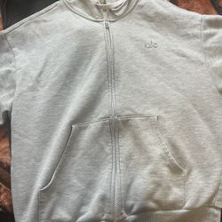 Authentic Alo Grey Zip Up  And Pants It’s Used Tho 