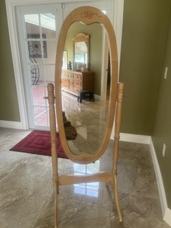 Stand Up Mirror