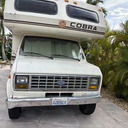 1985 Ford-350 Cobra class C
