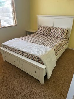 Queen Bed