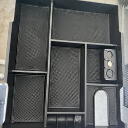 2014 Tundra Arm Rest Tray