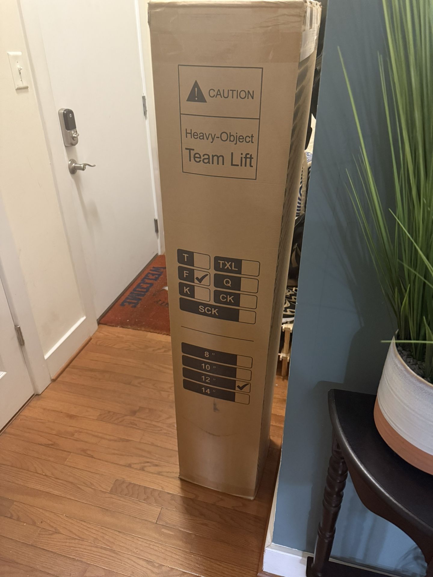 Brand New Full Size Mattress – 14” Thick – Still in Box!