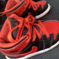 Jordan 1 Mid