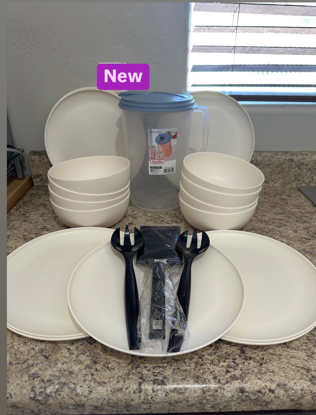 New 20 pieces dinnerware plastic set