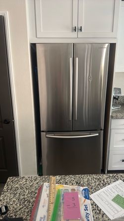 Samsung  32” refrigerator