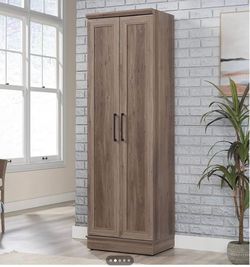 Storage cabinet