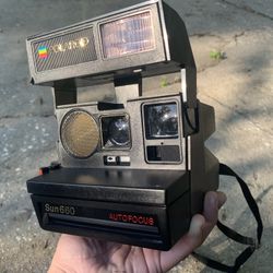 ⭐️VINTAGE⭐️ Polaroid 600 land camera- SUN660 -autofocus 