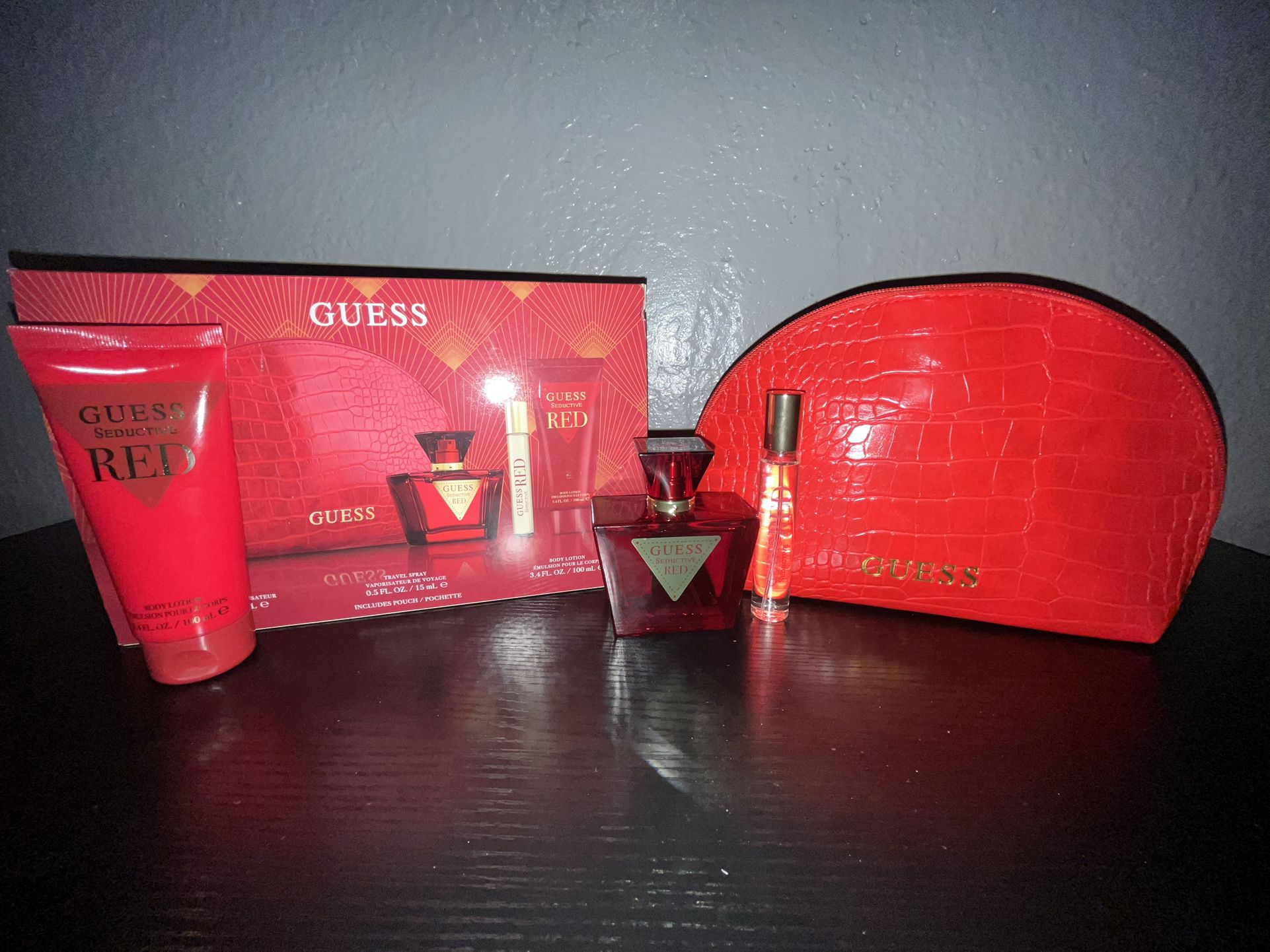 Women’s Guess Perfume Kits 