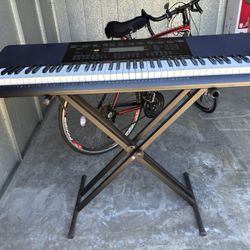 Electronic Keyboard + Stand