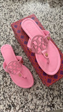 Pink woman sandals