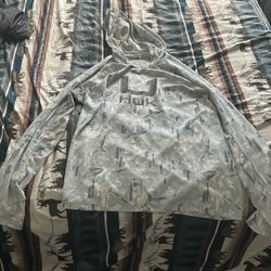 Size Small men’s Huk Long sleeve 