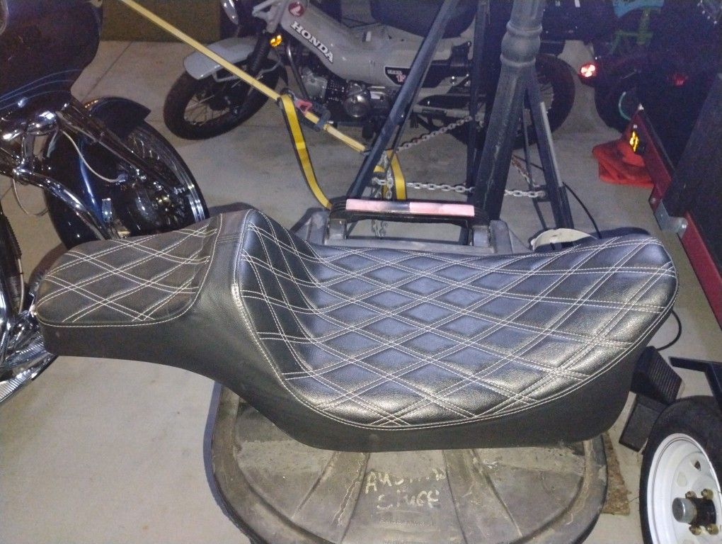 Harley-Davidson Touring Model Seat